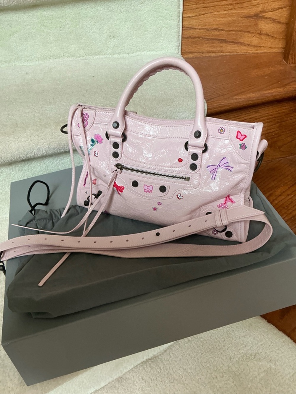 GORGEOUS BALENCIAGA LE CITY SMALL PINK STICKERS SATCHEL CROSSBODY BAG - Picture 2 of 16